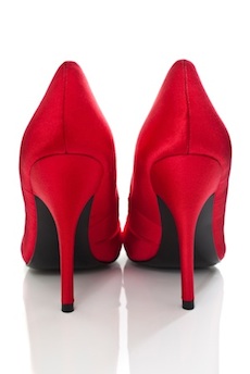 Rote Leggings und Riemchensandaletten - ein Mutter-Tochter-Konflikt